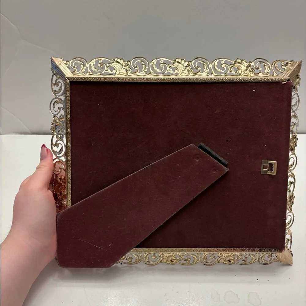 Gold tone 8x10 Hollywood Regency Metal Photo Frame Tabletop Wall